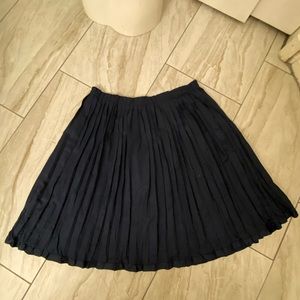 Gap pleated mini skirt. Size 4